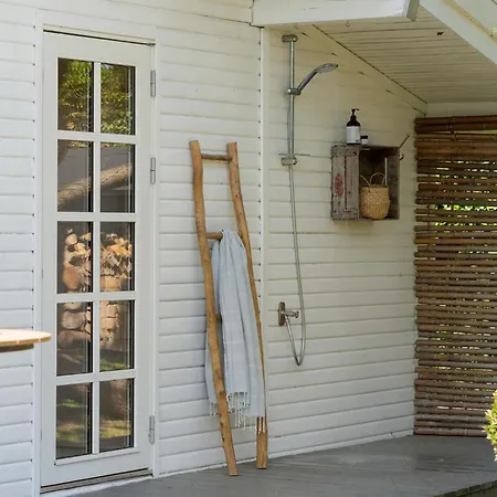 Дом отдыха Lovely In With Wifi Кертеминне