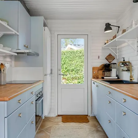 Дом отдыха Lovely In With Wifi Кертеминне