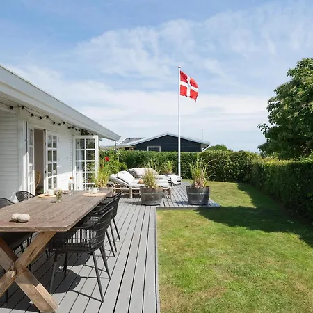 Дом отдыха Lovely In With Wifi Кертеминне