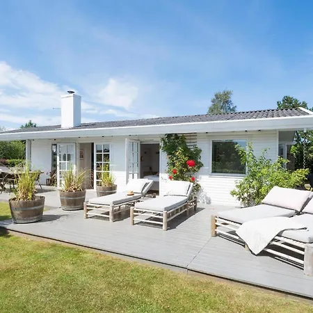 Дом отдыха Lovely In With Wifi Кертеминне